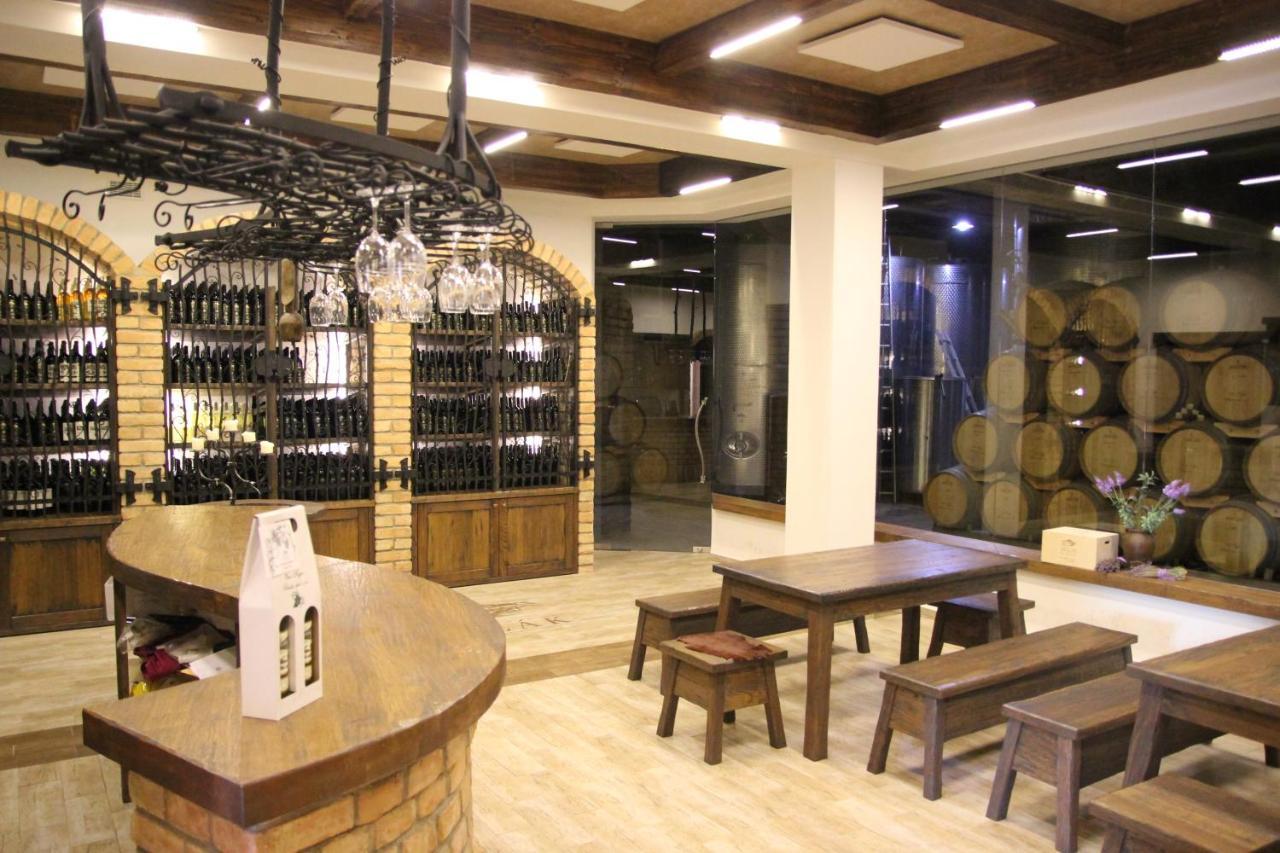 Vinné sklepy Skalák Skalka  Extérieur photo